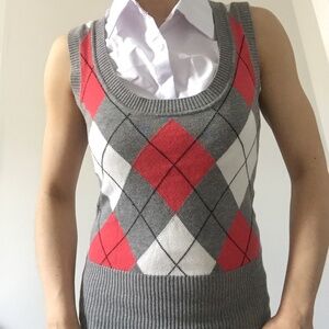 Smart Set Gray Coral Argyle Vest